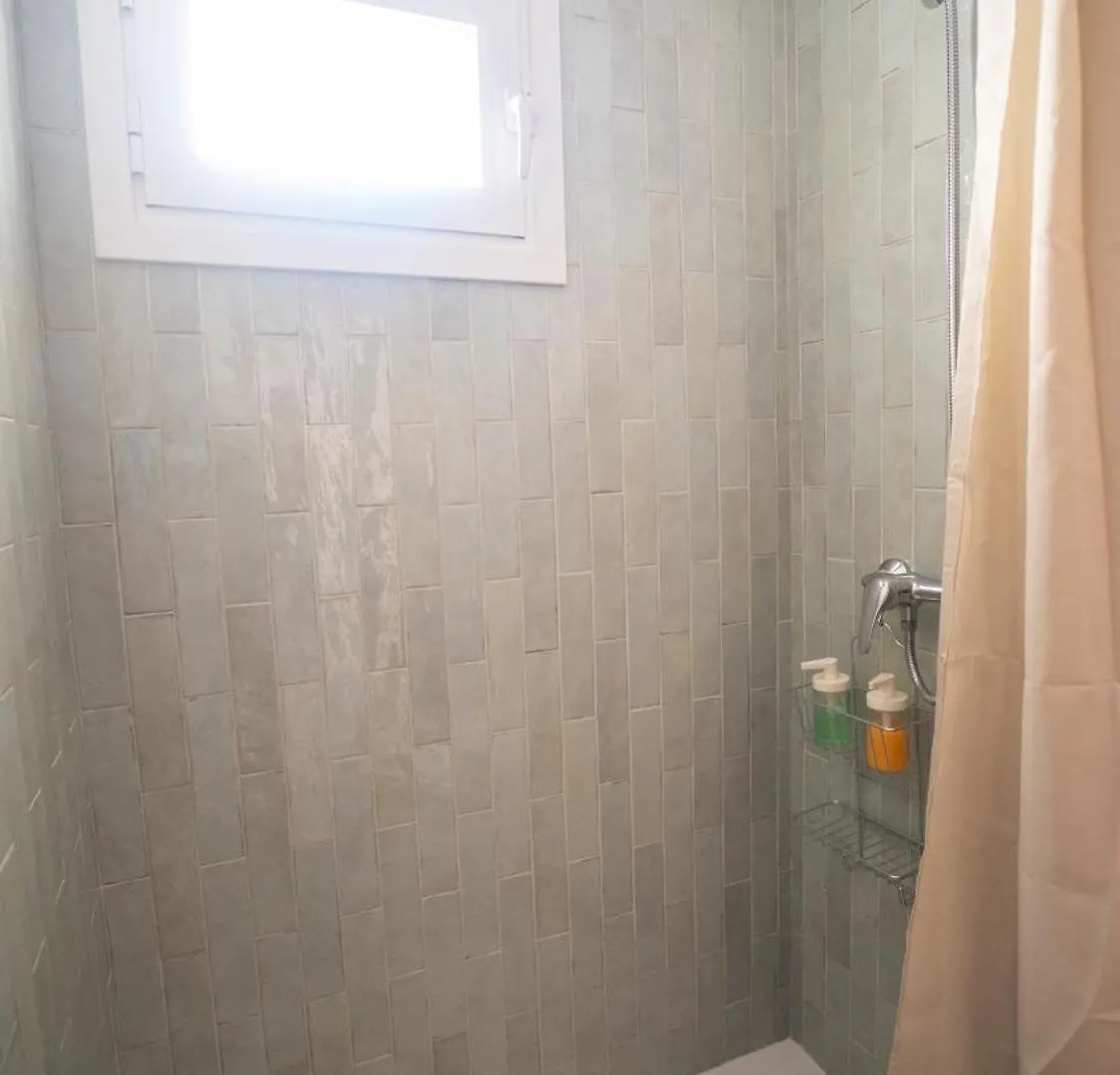 L57 - Habitaciones En Орхива 0*,